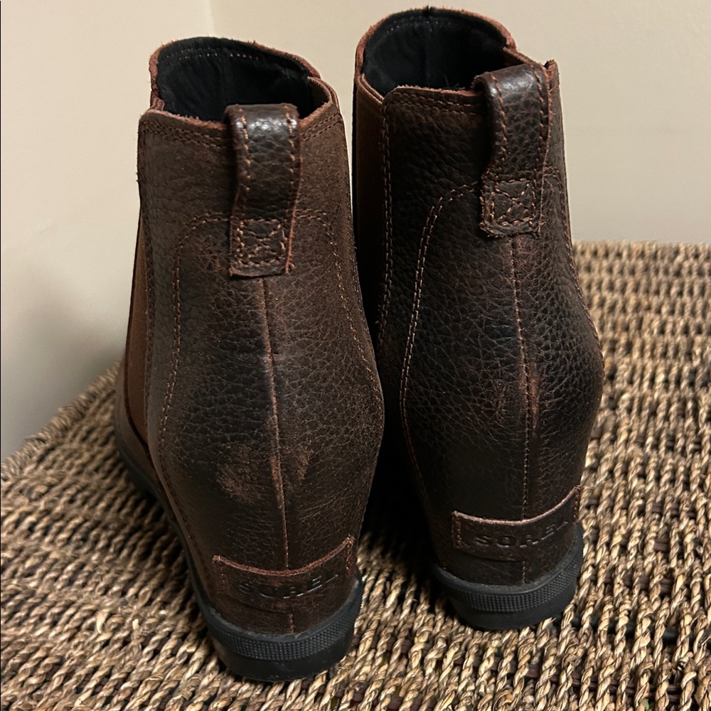 SOREL Joan of Arctic II Wedge Chelsea Lug Sole Boots, Burro Brown, Size 9.5 - Picture 4 of 12